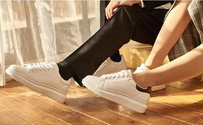 Top 13 những đôi Sneaker nổi tiếng không bao giờ lỗi mốt