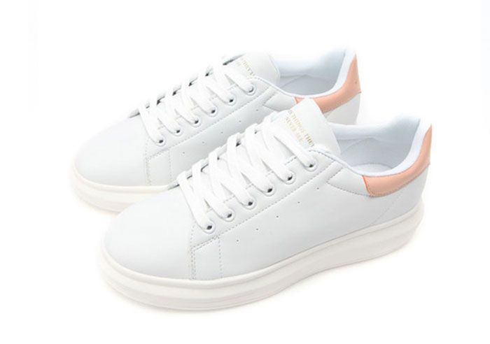 Top 13 những đôi Sneaker nổi tiếng không bao giờ lỗi mốt