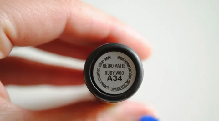 Cách xem ngày sản xuất son MAC và hạn sử dụng chính xác