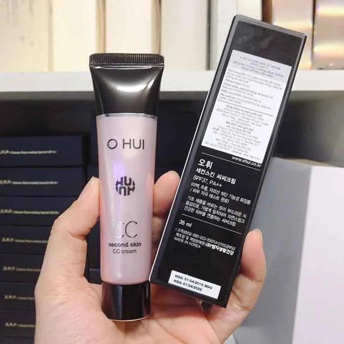 Top 10 loại kem nền cho da dầu mụn được nhiều khách hàng yêu thích mịn đẹp lâu trôi