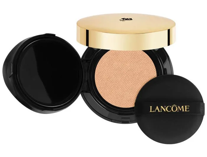 Top 10 loại kem nền cho da dầu mụn được nhiều khách hàng yêu thích mịn đẹp lâu trôi