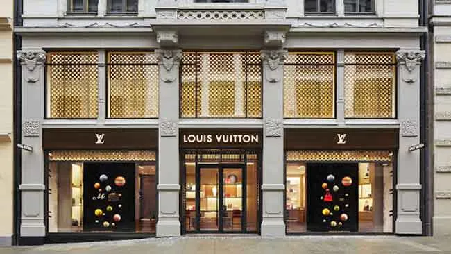 Sự ra đời và phát triển của thương hiệu Louis Vuitton rất giá trị thế giới