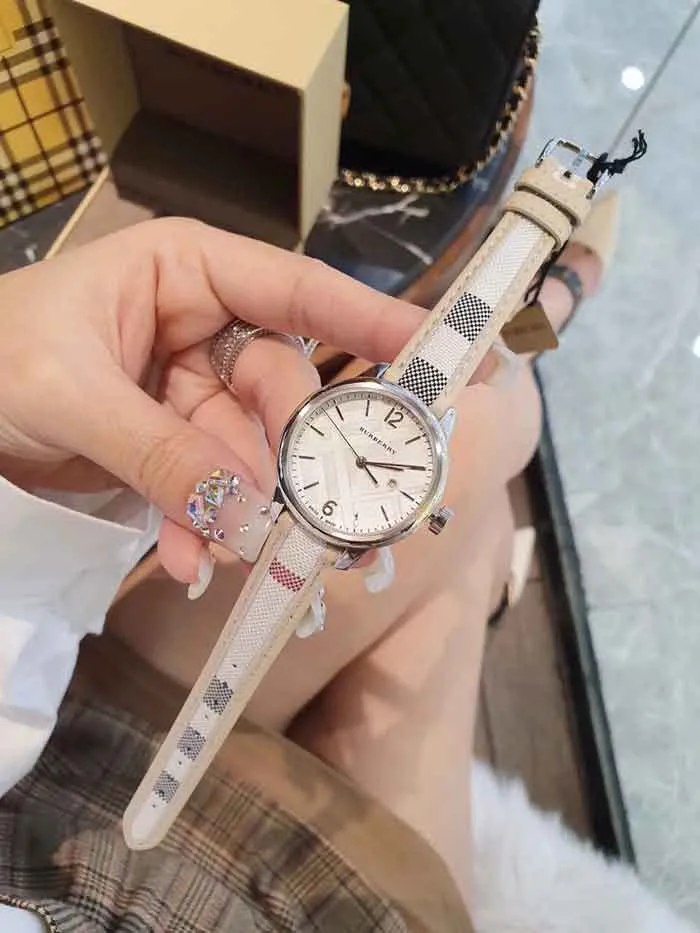 7 cách check đồng hồ Burberry chính hãng thật giả rất chính xác