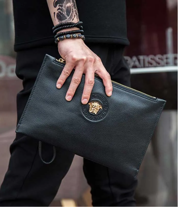 Túi xách Versace chính hãng giá bao nhiêu? Top 5 mẫu túi Versace đẳng cấp trendy