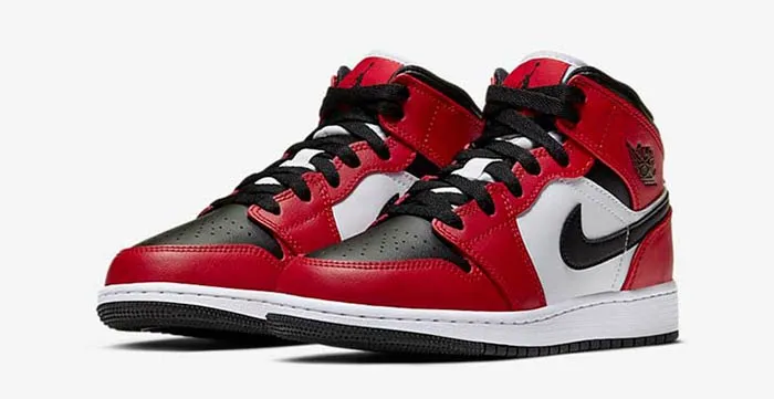 Top 13 những đôi Sneaker nổi tiếng không bao giờ lỗi mốt
