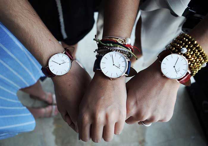 Cập nhật giá đồng hồ DW chính hãng trendy đủ các dòng