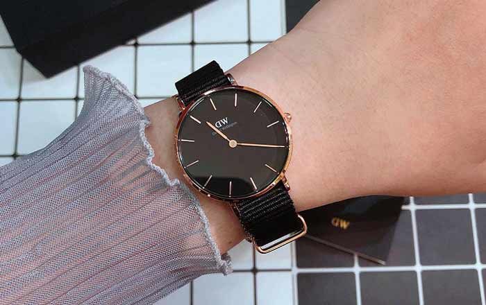 Cập nhật giá đồng hồ DW chính hãng trendy đủ các dòng