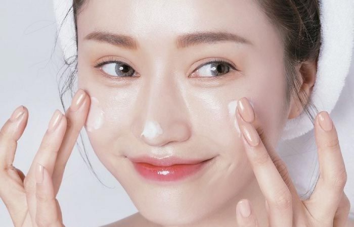 Review top 10 kem dưỡng ẩm cho da mụn nhạy cảm chất lượng tốt nên dùng