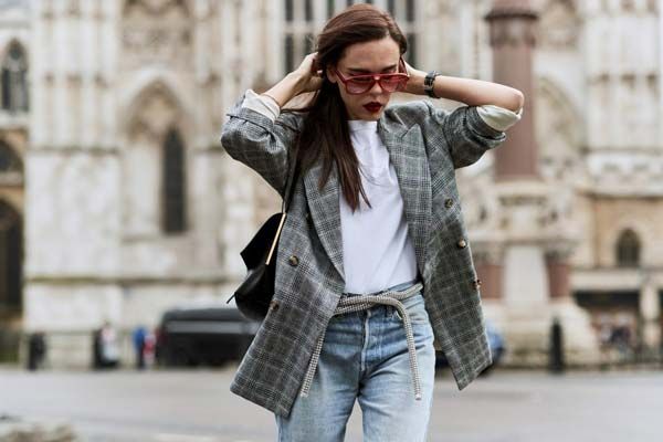 5 kiểu áo khoác nữ đẹp khi đi làm đang là xu hướng thịnh hành hiện nay