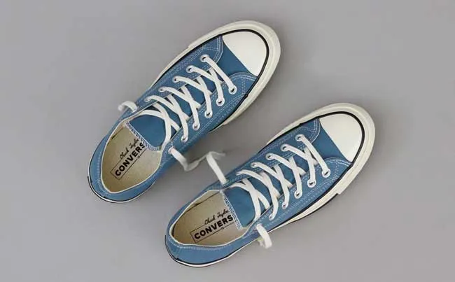 Giá 9 dòng giày Converse được yêu thích rộng rãi và cách tính size giày chuẩn xác