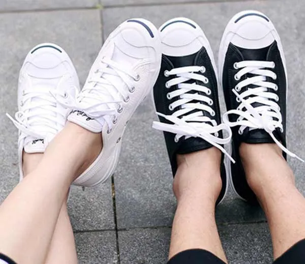 Giá 9 dòng giày Converse được yêu thích rộng rãi và cách tính size giày chuẩn xác
