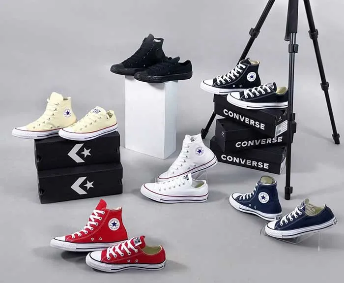 Giá 9 dòng giày Converse được yêu thích rộng rãi và cách tính size giày chuẩn xác