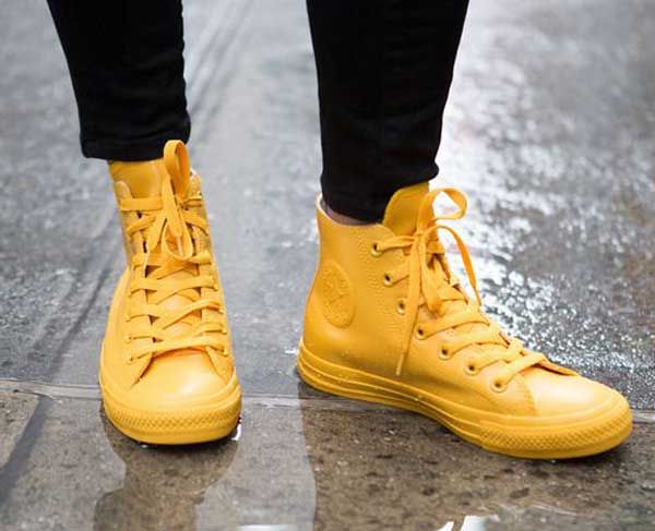 Giá 9 dòng giày Converse được yêu thích rộng rãi và cách tính size giày chuẩn xác
