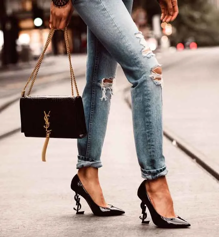 Sự hình thành và phát triển thương hiệu Yves Saint Laurent