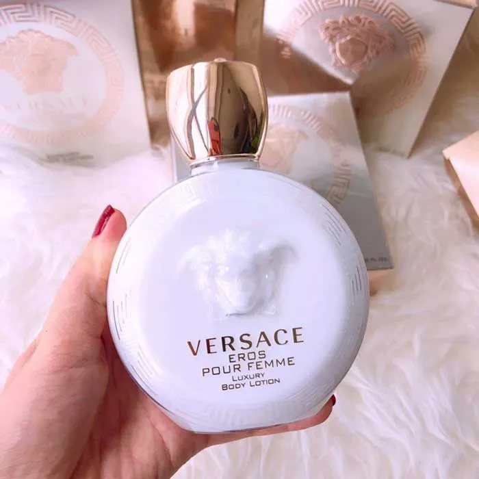 Top 10 sữa dưỡng thể nước hoa cấp ẩm trắng da - 8