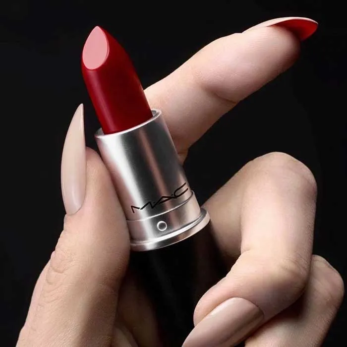 Top 15 thỏi son màu đỏ đất vô cùng đẹp chất xịn giá dưới 300K