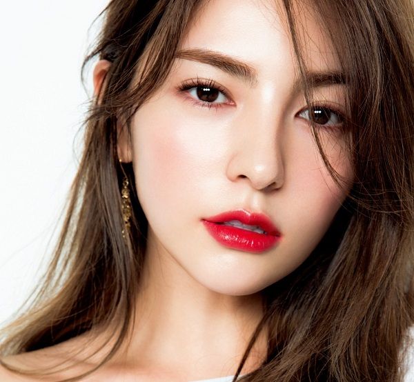 Top 10+ thỏi son màu đỏ lạnh chất xịn giá tốt được yêu rất thích - 3