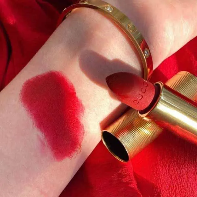 Top 10+ thỏi son màu đỏ lạnh chất xịn giá tốt được yêu rất thích - 6