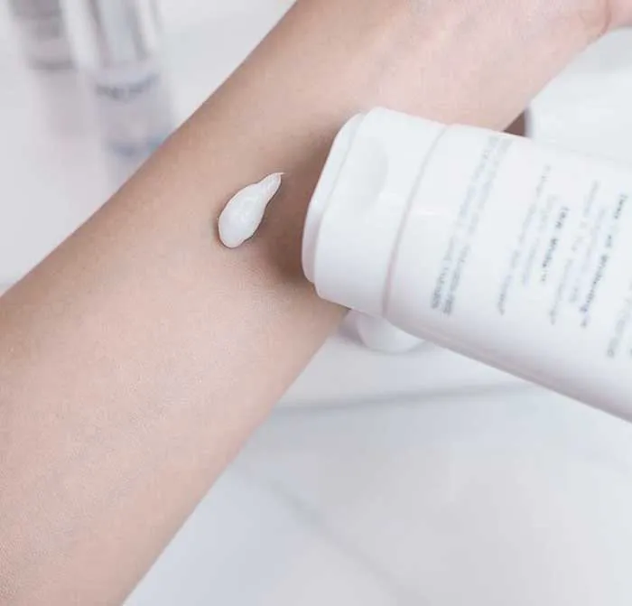 Top 10+ sữa rửa mặt bác sĩ da liễu khuyên dùng chất lượng tốt cho da - 6