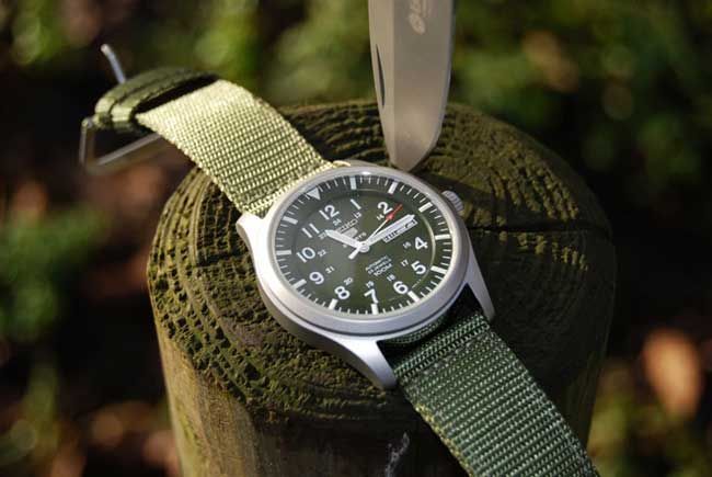 Cập nhật 7+ xu hướng đồng hồ trendy đang tạo 