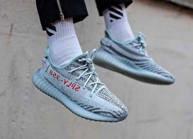 CẬP NHẬT giá giày Adidas Yeezy 350 chính hãng trendy - 9