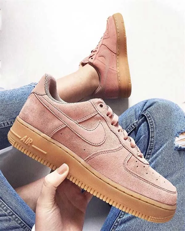 Bật mí top các mẫu giày Nike đang hot hit 2025 không thể bỏ qua - 1