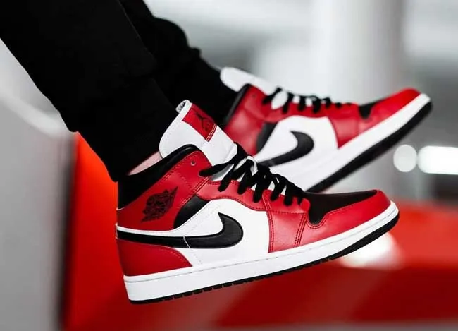 Top 10 đôi giày Nike Jordan 1 trendy giá chỉ từ 3 triệu