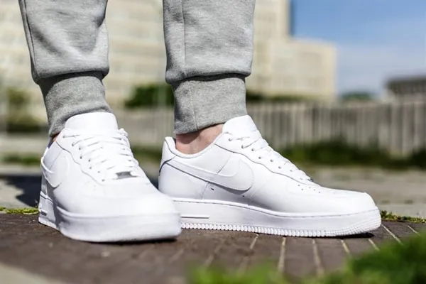 Top 15+ đôi giày Nike nam chính hãng trendy giá từ 1800K