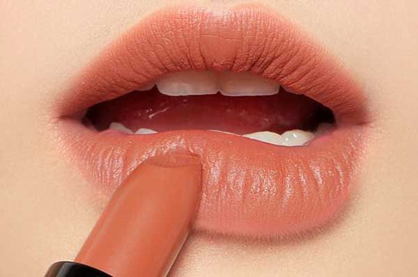 Top 5 màu son mùa đông cực đẹp cho nàng thêm quyến rũ và sành điệu - 8