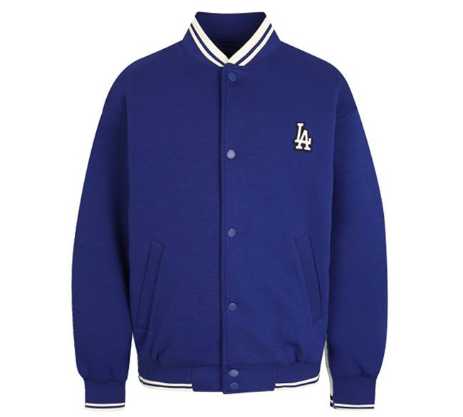 Top 10 mẫu áo khoác MLB chính hãng giá rẻ trendy năm nay