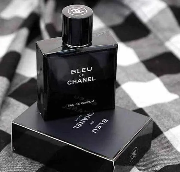 Top 12 chai nước hoa mùa đông cho nam ấm áp và quyến rũ