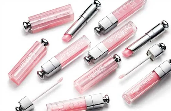 Top 10 thỏi son dưỡng Dior có màu vô cùng đẹp 2025
