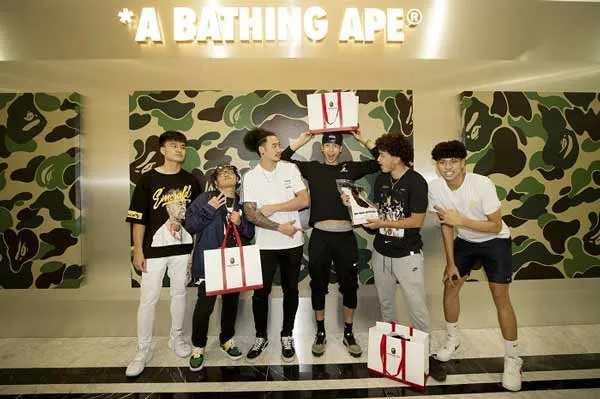 Thông tin chi tiết về thương hiệu A Bathing Ape (Bape) Nhật Bản