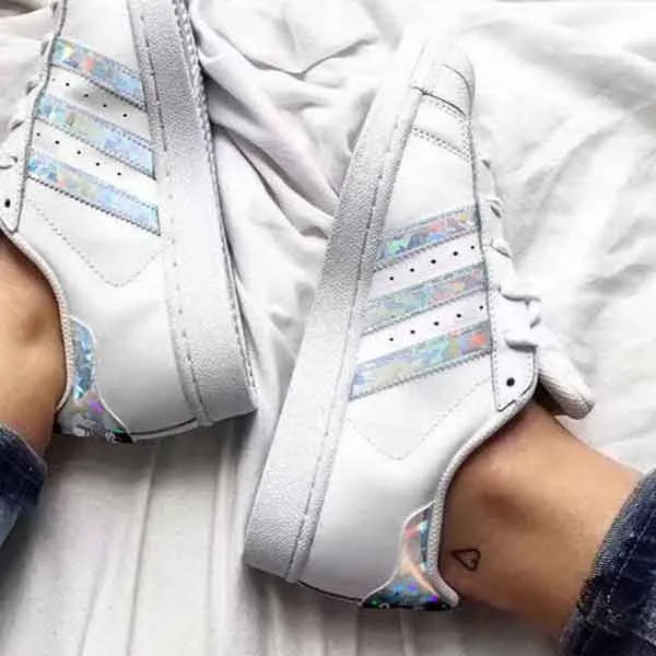 Top 11 giày Adidas nữ màu trắng rất dễ phối đồ hiện nay - 12