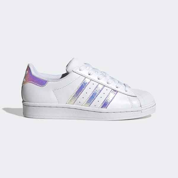 Top 11 giày Adidas nữ màu trắng rất dễ phối đồ hiện nay - 13
