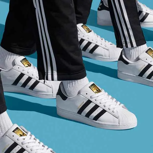 Top 11 giày Adidas nữ màu trắng rất dễ phối đồ hiện nay - 3