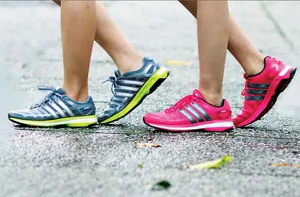 Top 11 giày Adidas nữ màu trắng rất dễ phối đồ hiện nay - 32