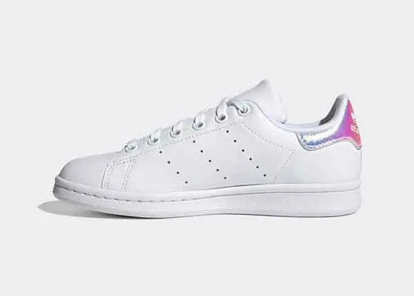 Top 11 giày Adidas nữ màu trắng rất dễ phối đồ hiện nay - 8
