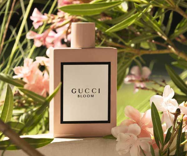 Top 15 nước hoa mùa xuân rất thơm cho nam và nữ đang 