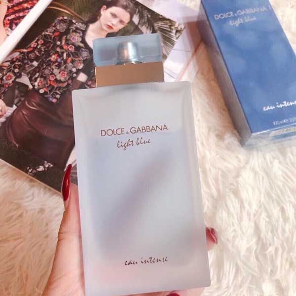 Top 15 nước hoa mùa xuân rất thơm cho nam và nữ đang 