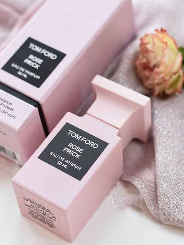 Top 15 nước hoa mùa xuân rất thơm cho nam và nữ đang 