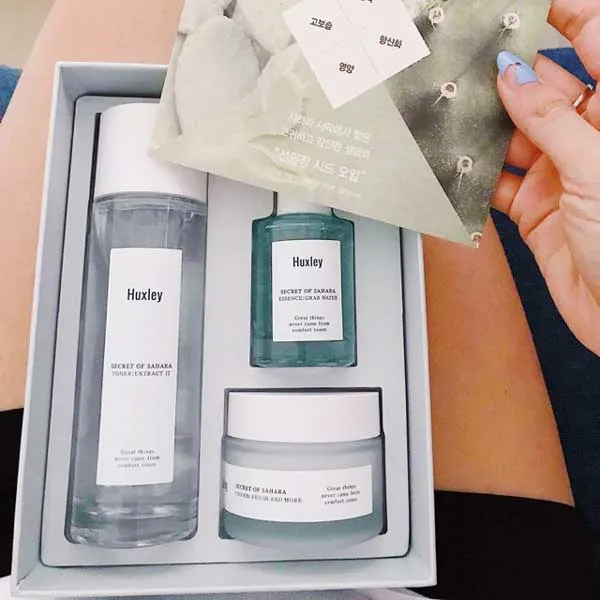 Review 7 mỹ phẩm Huxley được nhiều khách hàng yêu thích dưỡng ẩm, dưỡng trắng và chống lão hóa