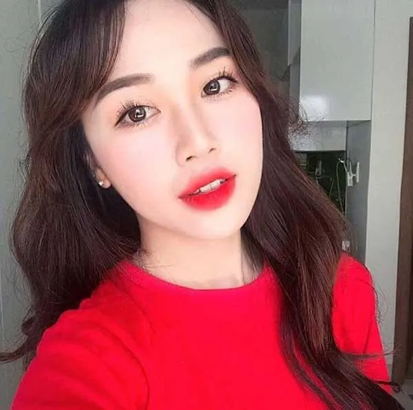Top 7 thỏi son màu đỏ thuần vô cùng đẹp đi đầu xu hướng makeup - 2