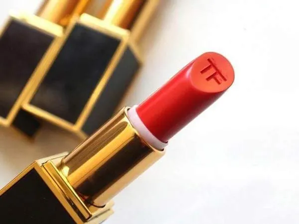 Review 7 thỏi son màu hồng cam vô cùng đẹp cho mọi màu da