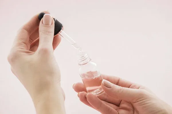 Serum là gì? Có những loại serum dưỡng da nào? Công dụng và cách dùng
