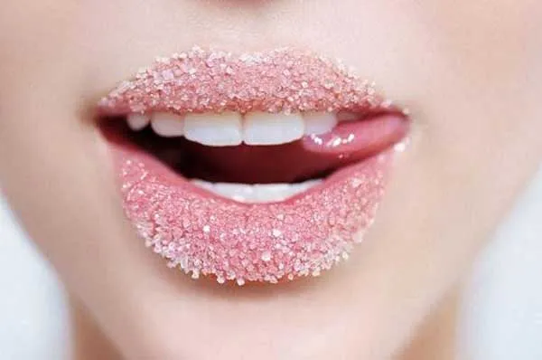 Top 10 thỏi son lì không khô môi màu đẹp chất mịn được yêu thích