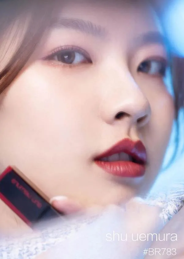 Top 10 thỏi son lì không khô môi màu đẹp chất mịn được yêu thích