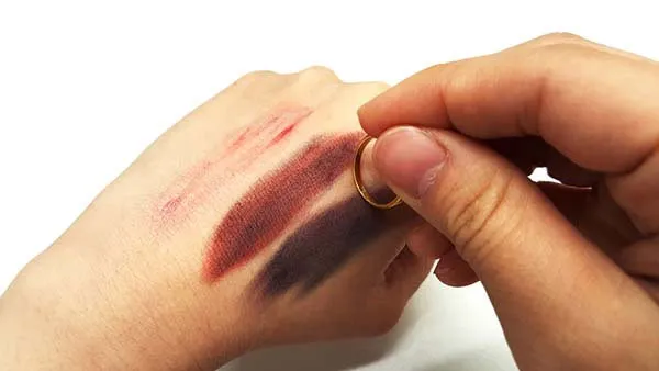 Top 10 dòng son môi ít chì được nhiều khách hàng yêu thích có màu đẹp nên mua