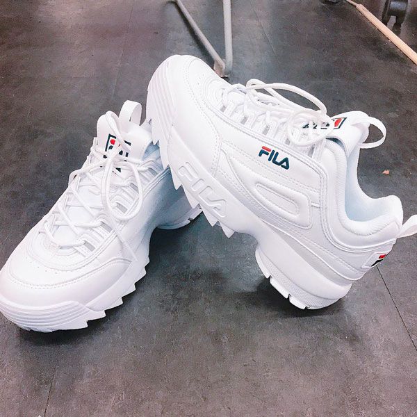 Top 13 giày sneaker nam được ưa chuộng hiện nay
