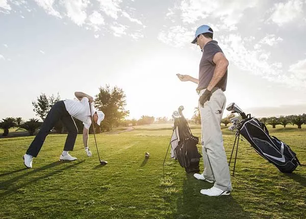 Top 7 thương hiệu giày chơi golf chất lượng tốt nổi tiếng thế giới